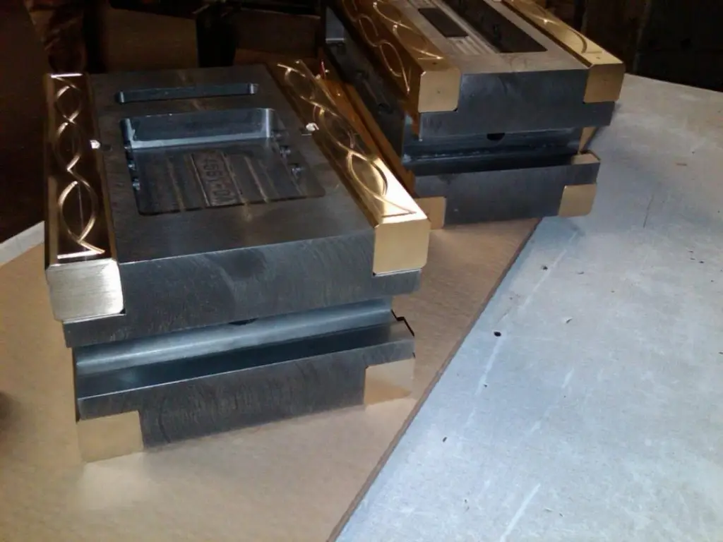 Machined aluminum mold blocks