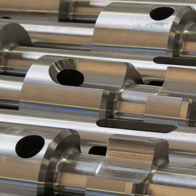 Machined steel shafts with milled slots